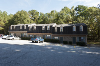 Castlegate Townhomes in Buford, GA - Building Photo - Building Photo