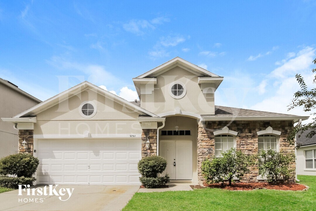 9797 Bennington Chase Dr in Orlando, FL - Building Photo