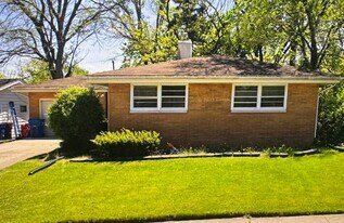 366 W 16th Pl in Chicago Heights, IL - Building Photo