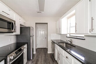 975 Cumberland Mansion in Yukon, OK - Building Photo - Building Photo
