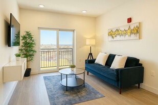 2400 E Huntingdon St in Philadelphia, PA - Building Photo