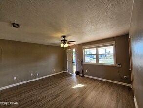 1120 Iowa Ave in Lynn Haven, FL - Building Photo - Building Photo