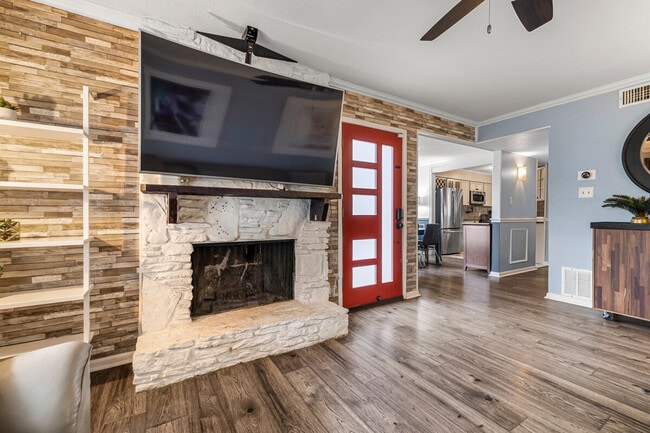 property at 2703 S I-35 Frontage Rd