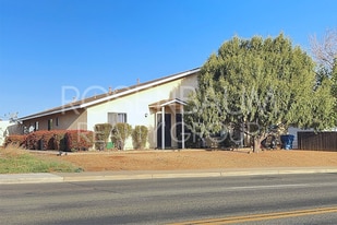 Charming & Inviting 2-bedrooms, 1-bath apartment in Prescott Valley! in Prescott Valley, AZ - Building Photo