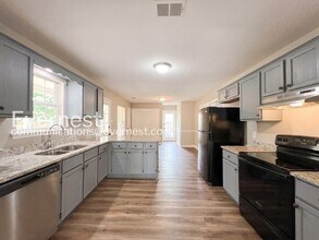 3985 Fernway Dr in Horn Lake, MS - Building Photo - Building Photo