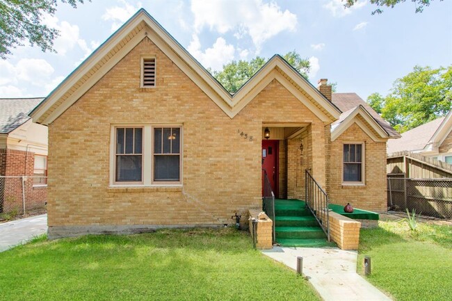 1438 Munger St in Houston, TX - Building Photo - Building Photo