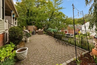 56 Scudder Ave in Northport, NY - Building Photo - Building Photo