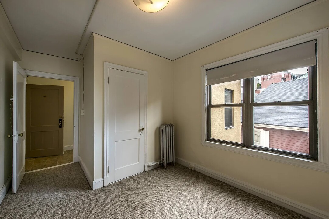 1200 Massachusetts Ave in Cambridge, MA - Building Photo