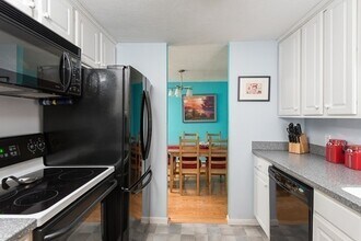 47 Will Dr, Unit 110 in Canton, MA - Building Photo - Building Photo