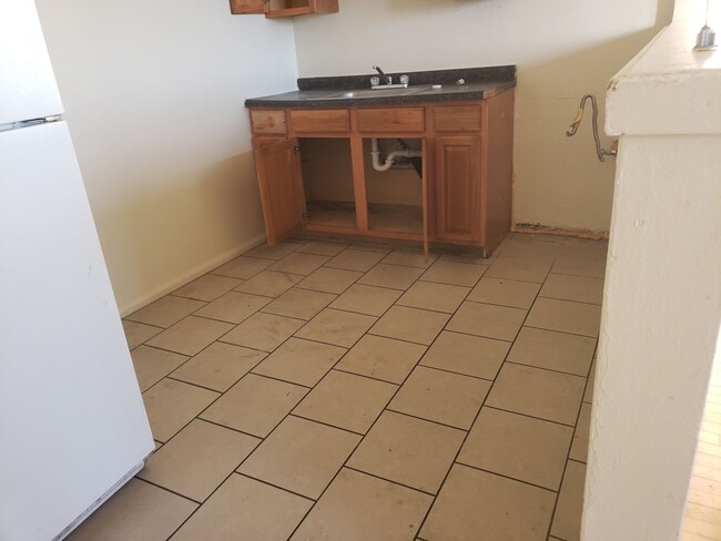 property at 1206 W Lincoln Ave