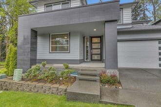 1929 Olympia Ct SE in Renton, WA - Building Photo - Building Photo