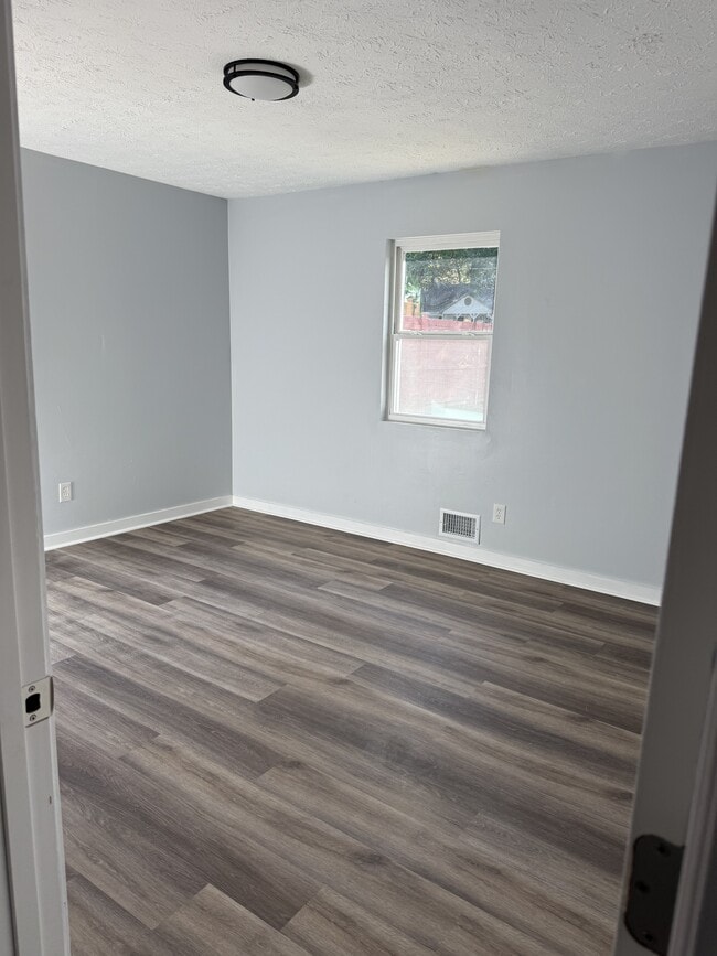 453 Azalea Dr in Stockbridge, GA - Building Photo - Building Photo