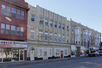 216-220 Cass St in Joliet, IL - Foto de edificio - Building Photo