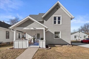 138 Carroll St in Waukesha, WI - Building Photo