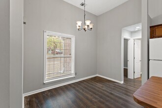 1342 The Kings Ct in Lexington, KY - Building Photo - Building Photo