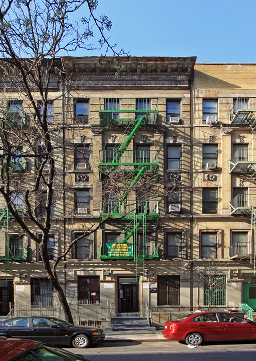 120 W 109th St in New York, NY - Building Photo