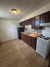 91 W 5th St in Frazeysburg, OH - Building Photo - Building Photo