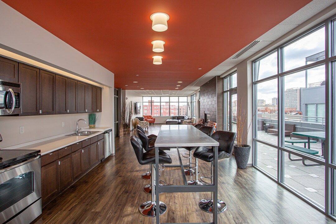 Canopy Lofts in Lincoln, NE - Building Photo