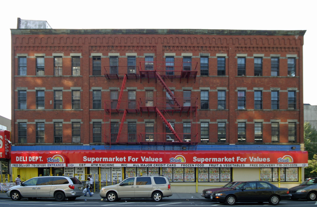 85-93 Humboldt St in Brooklyn, NY - Foto de edificio