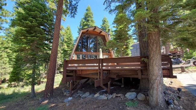 7549 Forest Glen Dr in Tahoe Vista, CA - Building Photo - Building Photo