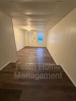214 W Strawberry St in Lancaster, PA - Building Photo