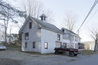 75 Beech St in Bristol, NH - Building Photo - Building Photo