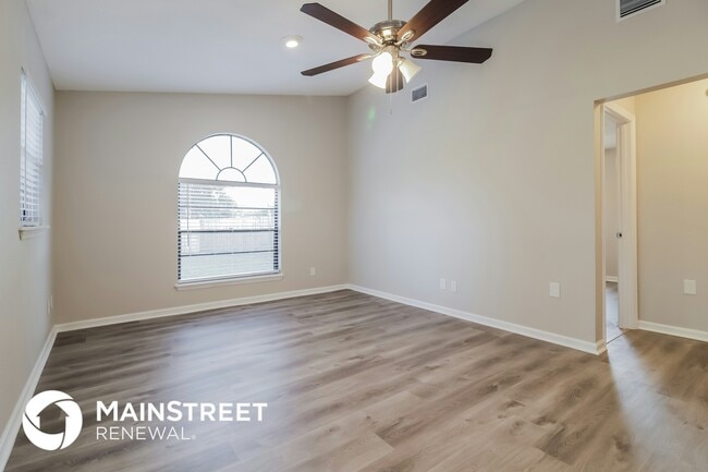 property at 1421 W Orion Cir