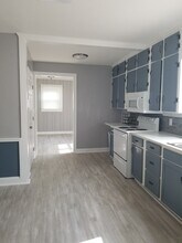 15 Motor Rd in Winston-Salem, NC - Foto de edificio - Building Photo