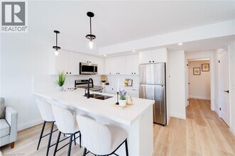 825 Stirling Ave S in Kitchener, ON - Building Photo - Building Photo