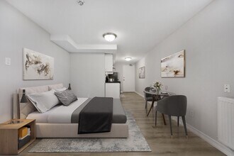 2110 Keele Street in Toronto, ON - Building Photo - Building Photo