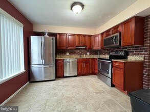 5880 Whisper Way in Elkridge, MD - Building Photo - Building Photo