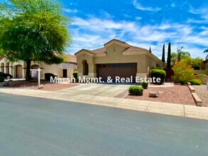 6827 S St Andrews Way in Gilbert, AZ - Building Photo - Building Photo