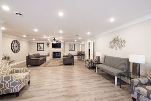 Hollandale Apartments in Clifton Park, NY - Building Photo