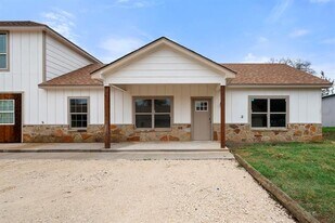 2867 Conveyor Dr in Burleson, TX - Building Photo