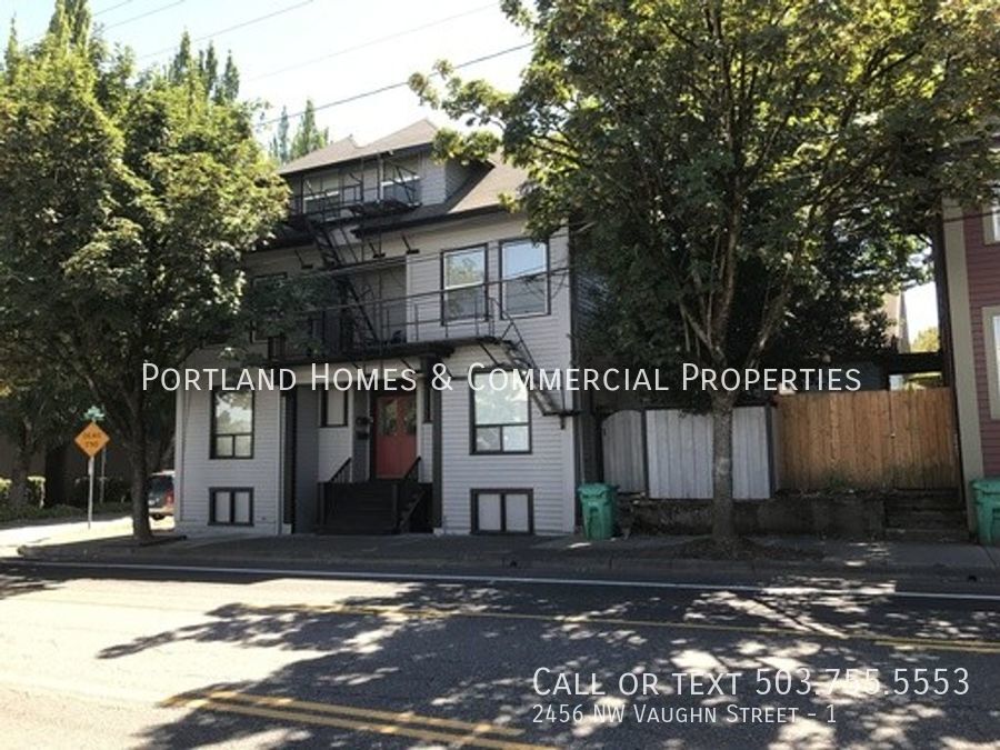 2456 NW Vaughn St-Unit -1 in Portland, OR - Building Photo