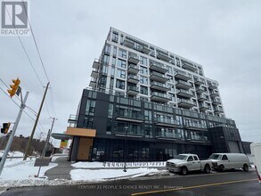 7439 Kingston Rd in Toronto, ON - Building Photo - Building Photo