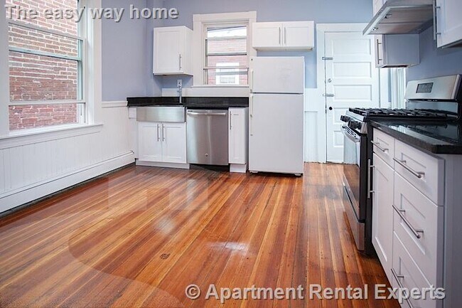 200 Harvard St, Unit #3 in Cambridge, MA - Building Photo - Building Photo