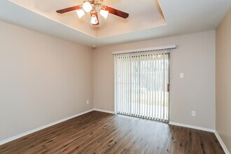 9614 Brandon Rock Lane in Houston, TX - Building Photo - Building Photo