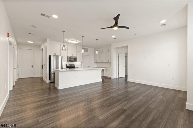 450 Springfield Ave in Berkeley Heights, NJ - Building Photo - Building Photo