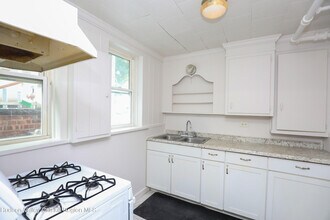 16 John St in Kingston, NY - Building Photo - Building Photo