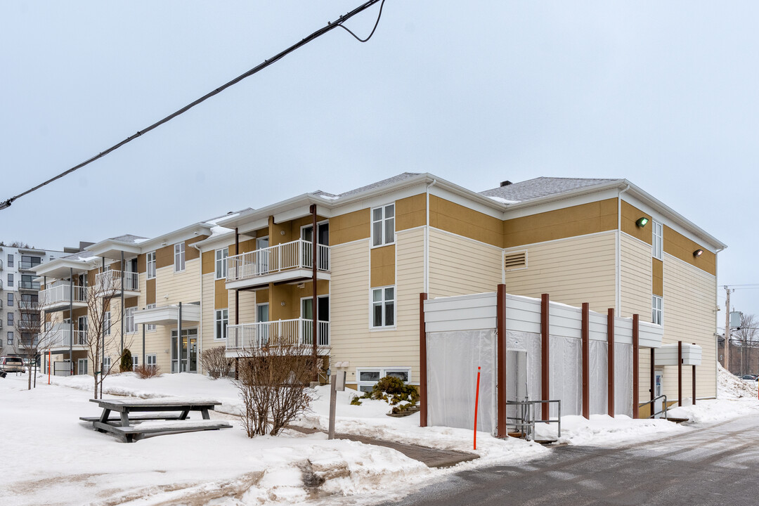 1659 Guillaume-Couture Boul in Lévis, QC - Building Photo