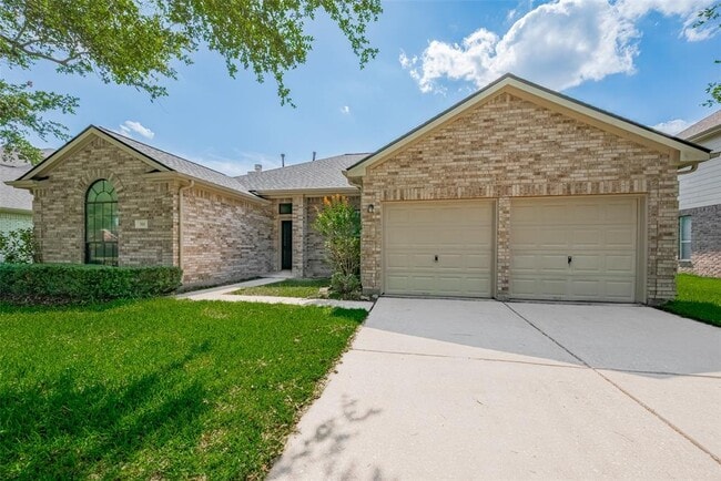 301 Cedar Branch Dr in League City, TX - Building Photo - Building Photo
