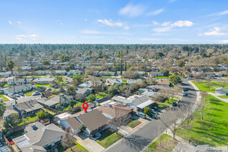 3360 Ardenridge Dr in Sacramento, CA - Building Photo - Building Photo