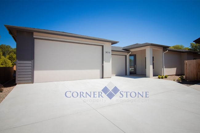 property at 9619 W Macaw St