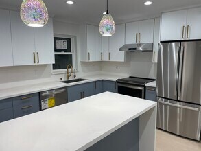 1279 Las Palmas Dr in Santa Clara, CA - Foto de edificio - Building Photo