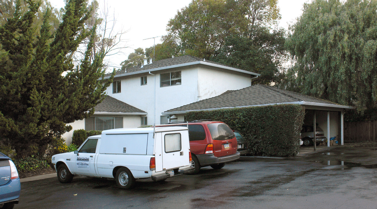 691-695 Sierra Vista Ave in Mountain View, CA - Building Photo