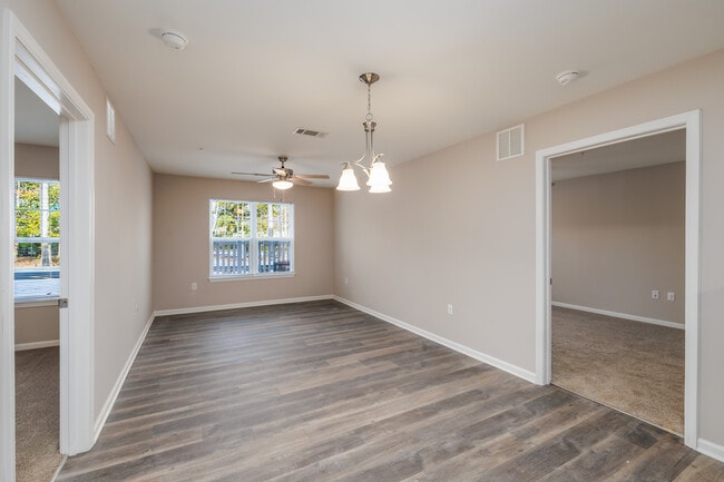 Grande Oak in Williamsburg, VA - Building Photo - Interior Photo