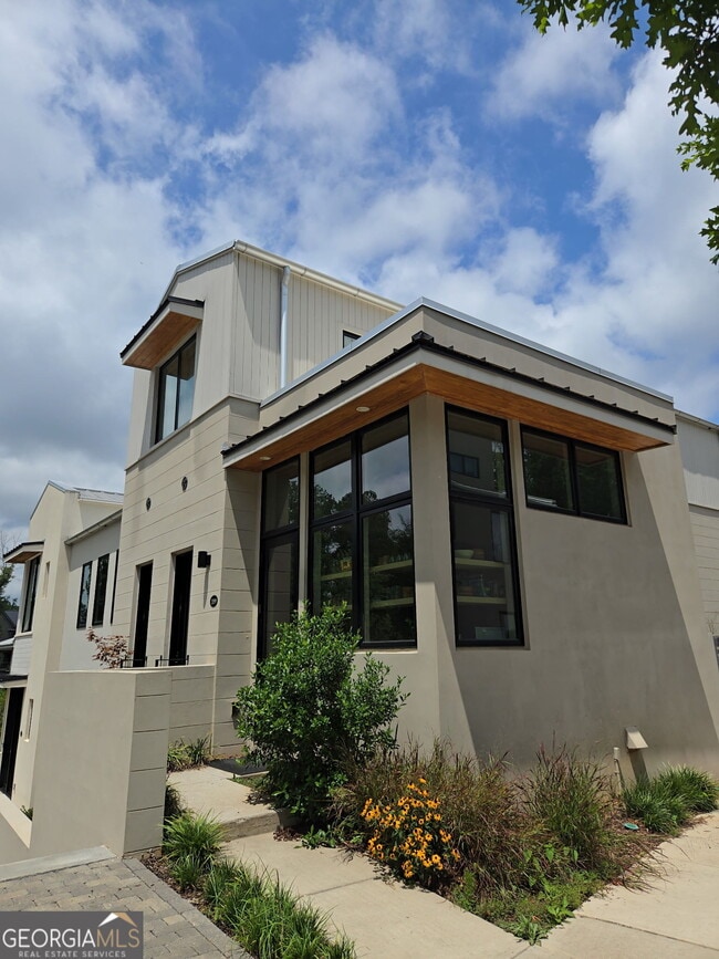 property at 1190 Mado Lp