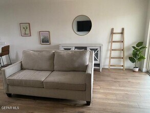 2009 Mermaid Dr in El Paso, TX - Building Photo - Building Photo