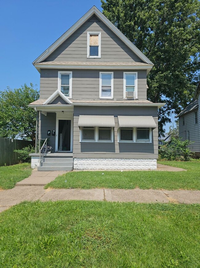 property at 2723 6th Ave